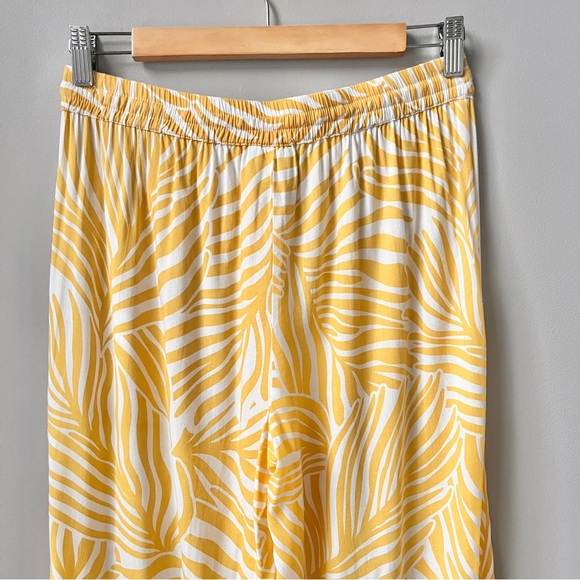 True Destinations Pants Women's Medium Yellow Tropical Pull On Beachy Boho Flare - Picture 7 of 12
